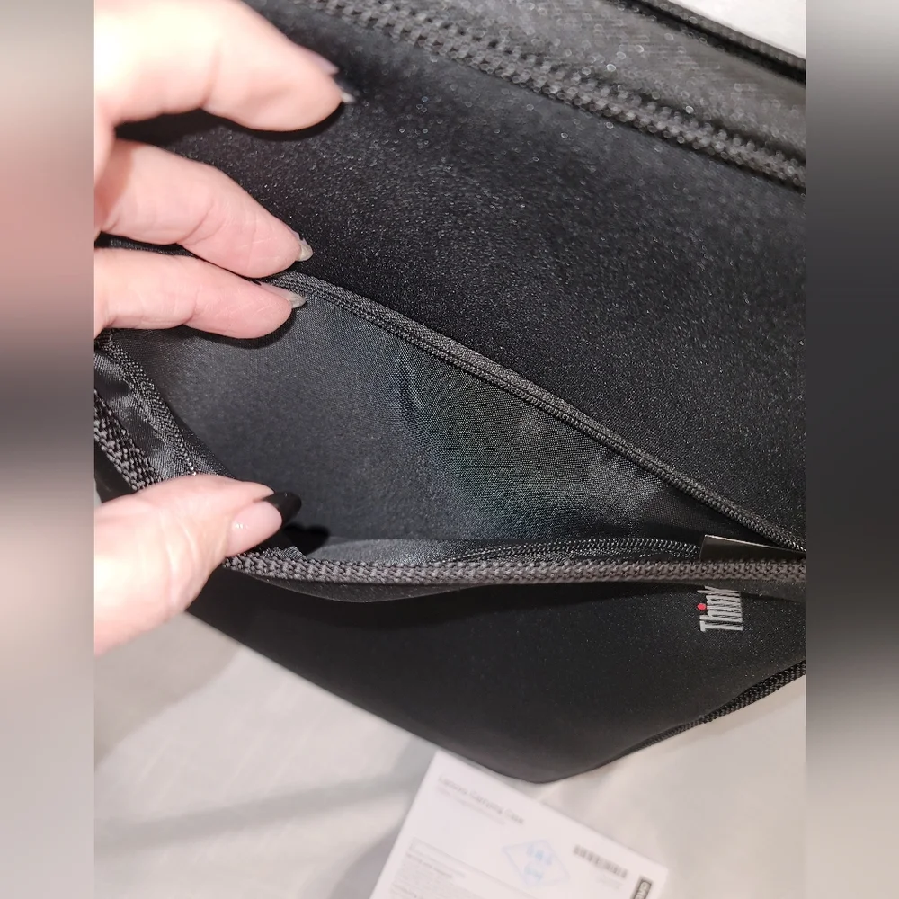 NEW Lenovo ThinkPad Laptop/Tablet Sleeve 13